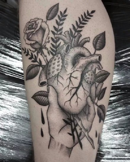 心脏纹身 29款精美的心脏纹作品图案