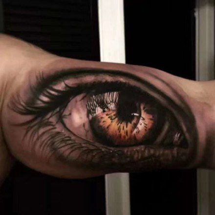 眼睛纹身 超逼真的9款写实黑灰大眼睛纹身图案