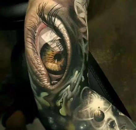 眼睛纹身 超逼真的9款写实黑灰大眼睛纹身图案