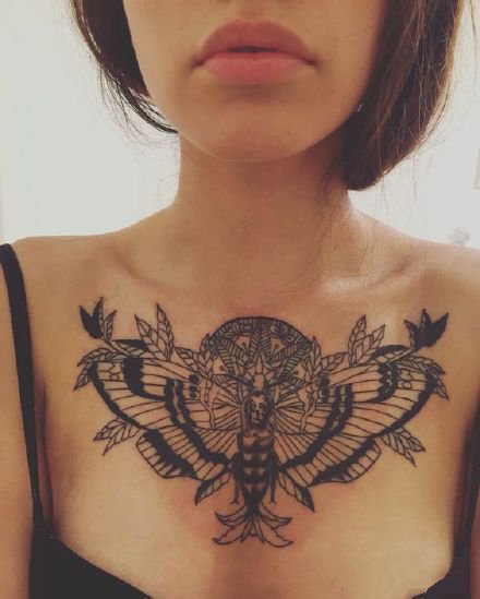 15款好看的胸部花胸纹身图案作品