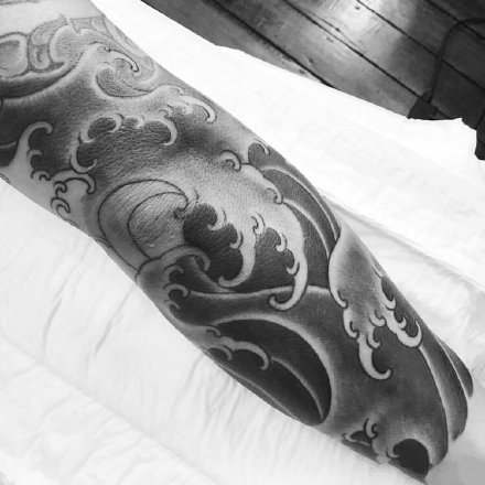 一组纹身浪花花臂和花腿作品