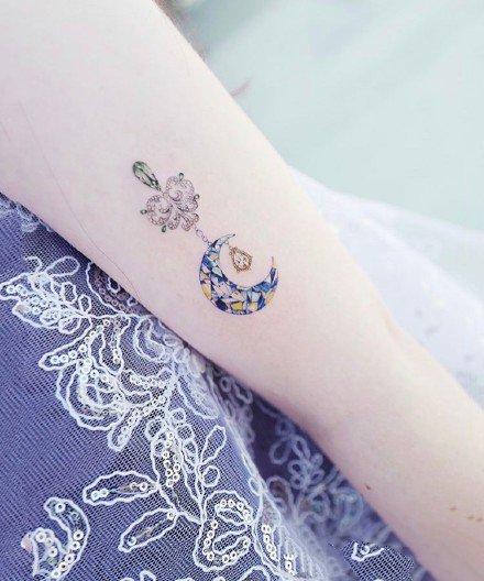 女生唯美的18款夏日小清新纹身图案