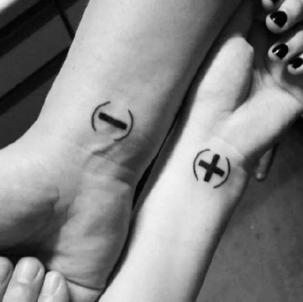 创意的21款情侣成对小纹身图案