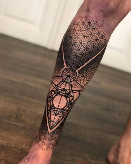 包小腿的几款点刺梵花纹身图案