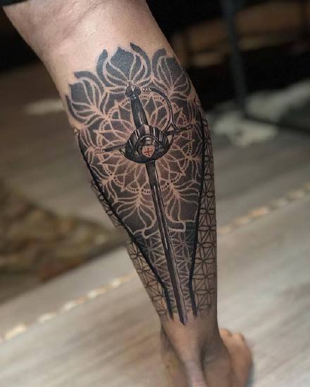 包小腿的几款点刺梵花纹身图案