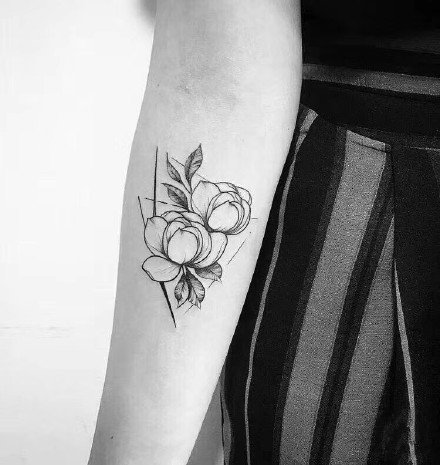 女生素花纹身 适合女生的9款小清新素花纹身图案