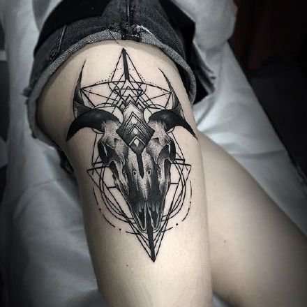 暗黑风格的9款适白羊座的恶魔撒旦羊头角纹身图案