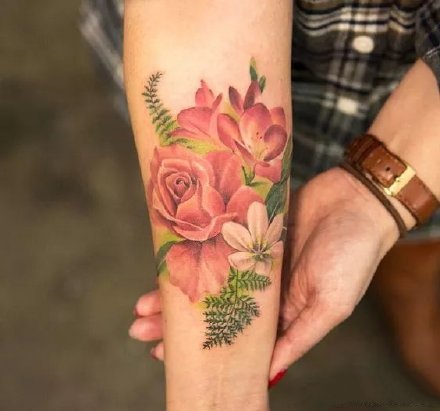 小臂上的9款小清新纹身植物花卉图片