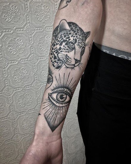 老虎刺青 一组别样的老虎纹身图片赏析