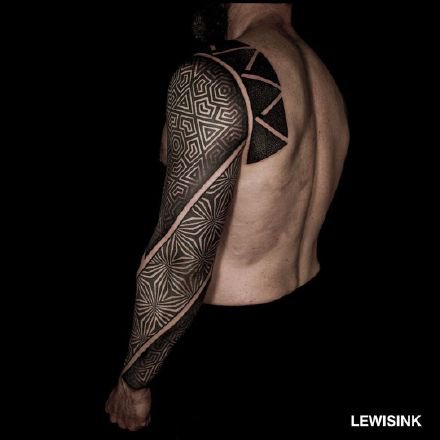 眼花缭乱的9款几何图腾纹身图片
