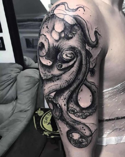 章鱼纹身素材：9款黑色的章鱼纹身图案作品