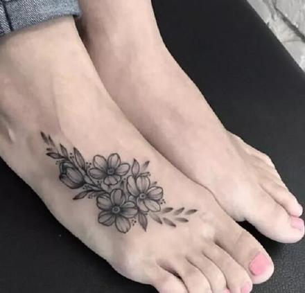 脚背纹身 适合女生脚背的9款小清新纹身图案