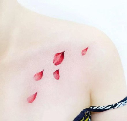 女生小清新的18款漂亮花卉纹身图案