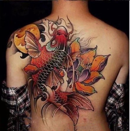 新传统鲤鱼主题的9款彩色满背大图纹身作品