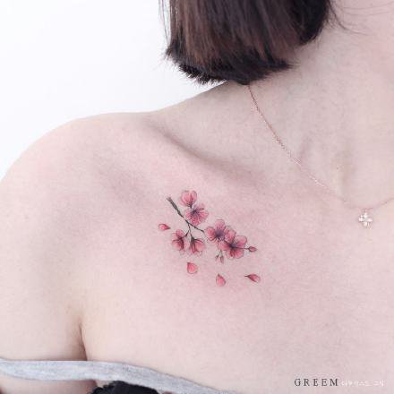 9款小清新的女孩子锁骨纹身图案