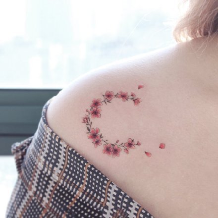 9款小清新的女孩子锁骨纹身图案