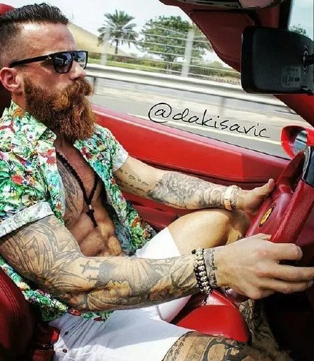 纹身肌肉型男,纹身做衣的9款肌肉帅哥图片