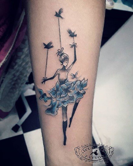 跳舞的女孩子喜欢的舞蹈主题纹身图案和手稿