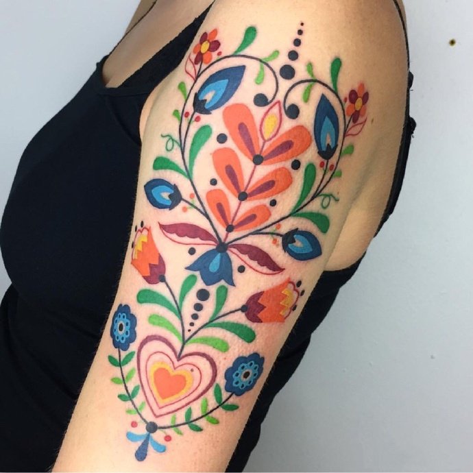 创意的一组手臂彩色插画纹身作品