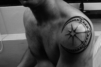 纹身小月亮 小黑灰色的一组月亮纹身图案