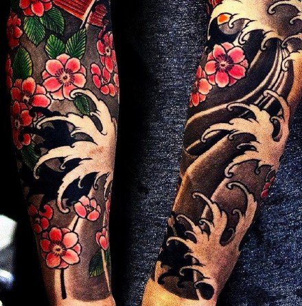 9款男士的樱花半甲纹身图案作品