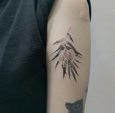 水墨中国风的几款水墨竹子纹身图案