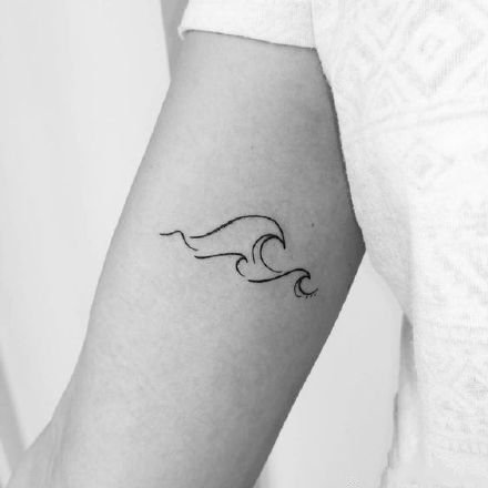 小清新的9款海浪浪花纹身图片