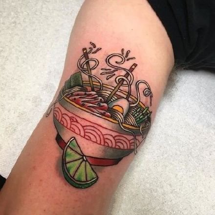 日式拉面主题的一组创意碗纹身图案