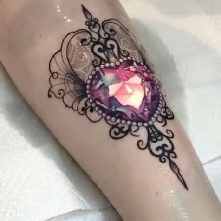 newschool宝石纹身 9款漂亮的心形宝石纹身图案作品