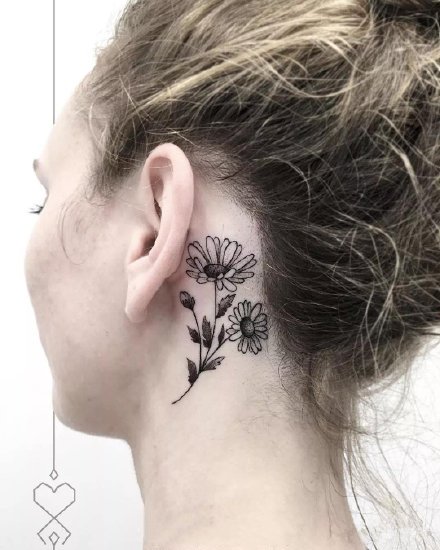 耳朵耳垂的一组创意小纹身图案