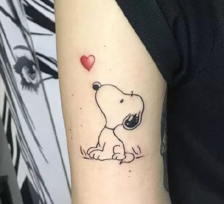 可爱的9款卡通史努比纹身图案