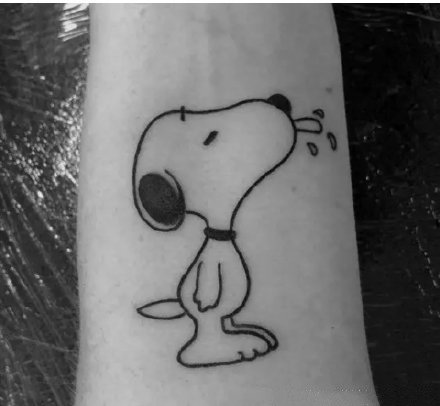 可爱的9款卡通史努比纹身图案