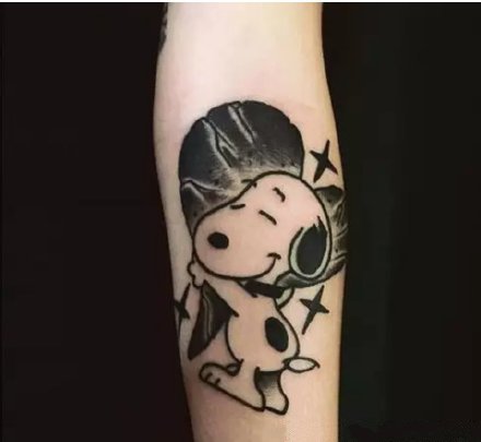 可爱的9款卡通史努比纹身图案