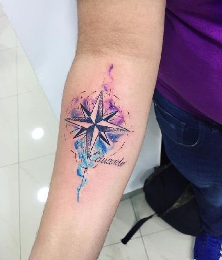 指南针水墨纹身 水墨系列的9款指南针纹身图案