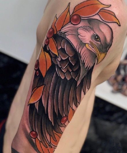 包臂包腿的9款老鹰纹身图片