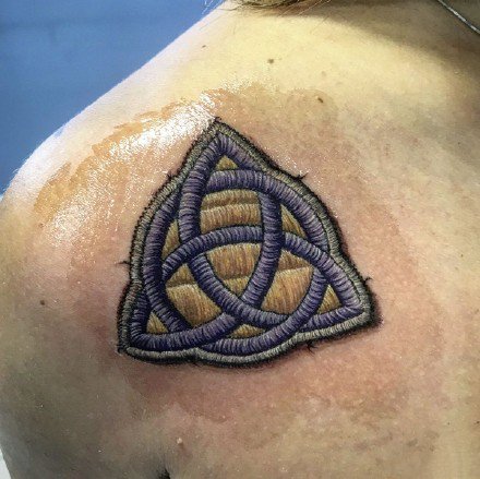 刺绣纹身 18款彩色的创意刺绣主题的纹身图片