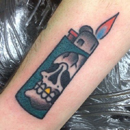 打火机火柴抽烟主题的的一组9款纹身图片