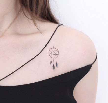 女孩子锁骨纹身 小清新的9款女生锁骨纹身图案