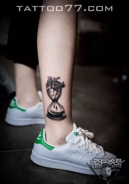 8款不错的沙漏纹身图案 武汉老兵纹身作品