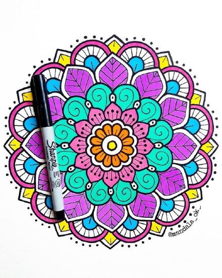 一组彩色的曼达拉梵花纹身素材图片(8/9)