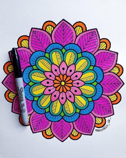 一组彩色的曼达拉梵花纹身素材图片(7/9)