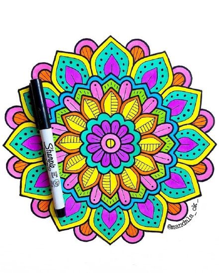 一组彩色的曼达拉梵花纹身素材图片(3/9)