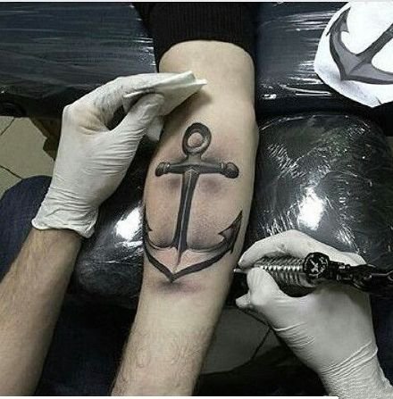 黑灰色的9款个性船锚纹身图片