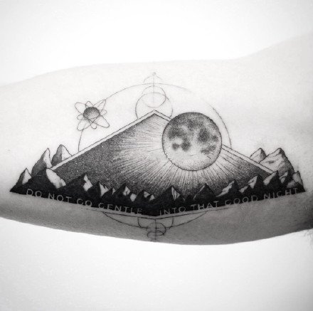 大臂内侧的18款纹身作品图片赏析