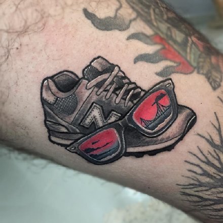 球鞋鞋子主题的9款鞋纹身图案