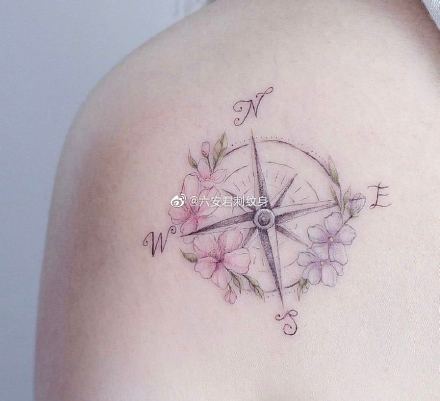 小清新纹身女 适合女生的10款唯美小清新纹身作品