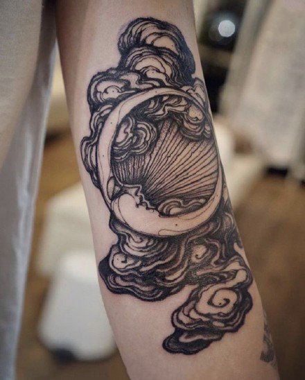 日月纹身 创意的一组版画日月主题纹身图片