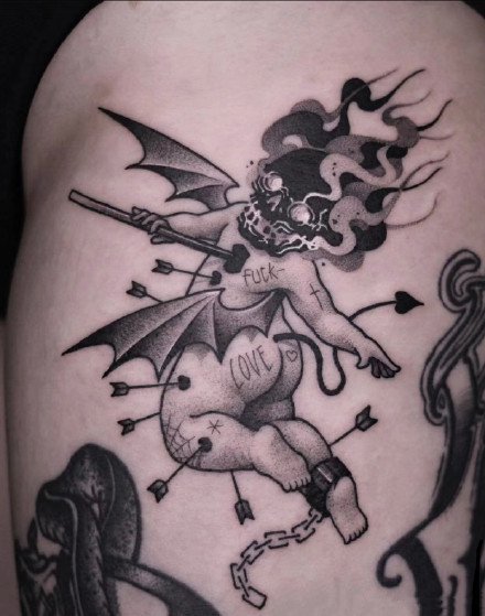 暗黑丘比特纹身 堕落暗黑的9款丘比特纹身作品
