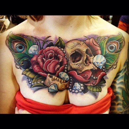 女士花胸 9款女性胸前的大花胸纹身作品赏析