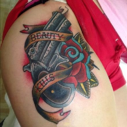 oldschool风的9款枪纹身作品图片